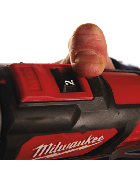 Kit 12V Trapano Avvitatore Compatto con Percussione  | Milwaukee M12 BPD-202C