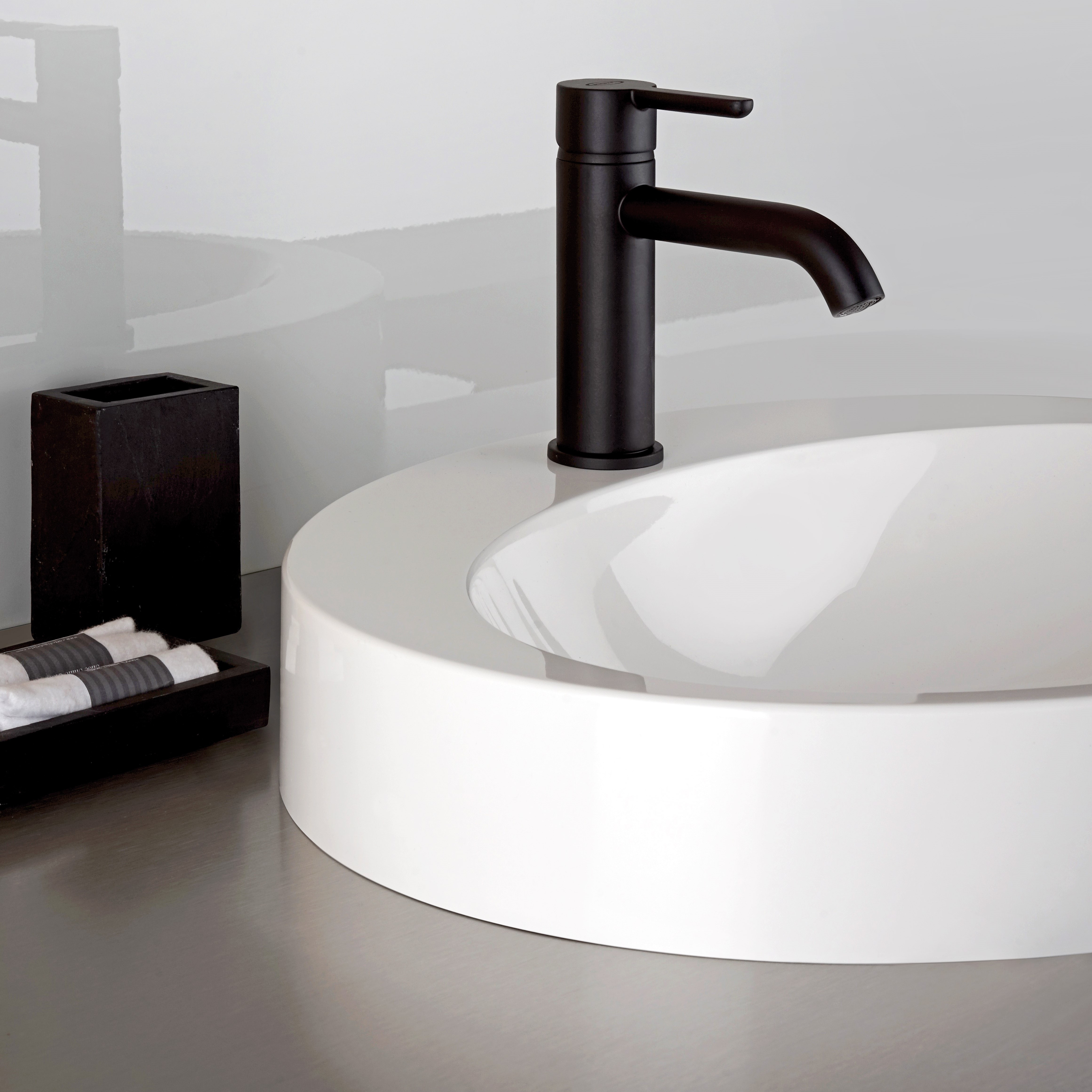 Miscelatore Lavabo Nero Opaco |  Jacuzzi Rubinetteria Sunset Yo