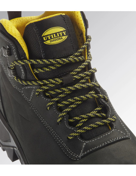 Scarpa Antinfortunistica S3 Nero | Diadora Country Mid
