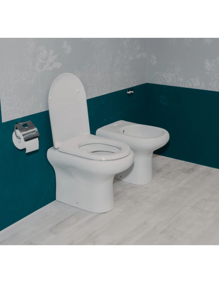 Coppia Sanitari Filomuro Vaso e Bidet  a Terra + Coprivaso Tradizionale | Rak Compact 51.37 Coppia Sanitari
