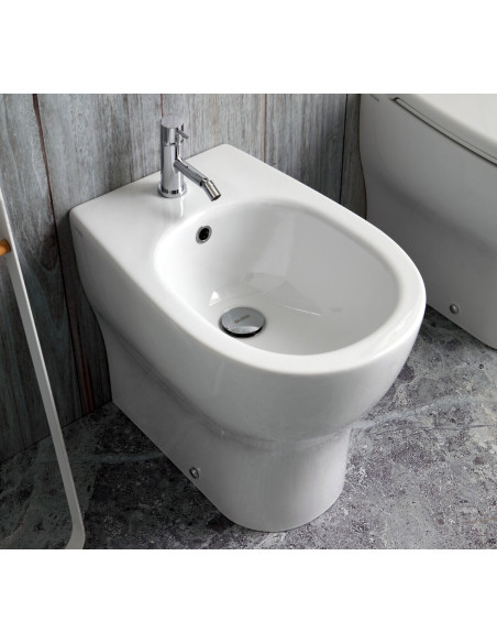 Coppia Sanitari Filomuro Vaso e Bidet a Terra Senza Brida + Coprivaso Soft- Close | Globo Grace 52.36 Coppia Sanitari